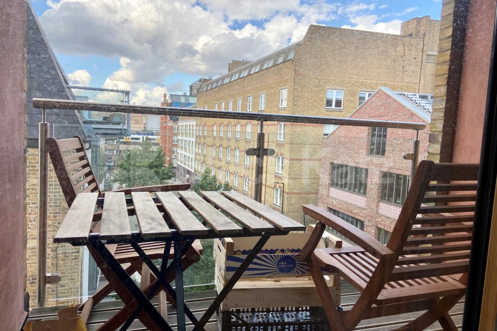 Decorated to the highest of standards boasting size, quality and location Great  Suffolk Street., London Bridge / Borough